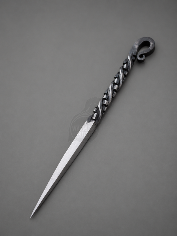 Warriors Outfit Hand Forged Food Stick – 19 cm Handmade Iron Food Pick with Decorative Twisted Handle – Reusable Serving Stick