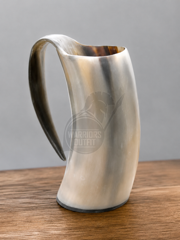 Warriors Outfit Handcrafted Plain Black Base Drinking Horn Mug – Natural Ox Horn Beer Mug with Ergonomic Handle for Mead, Ale, Beer, Wine, Whiskey, Viking Feasts, Medieval Gatherings & Rustic Home Décor